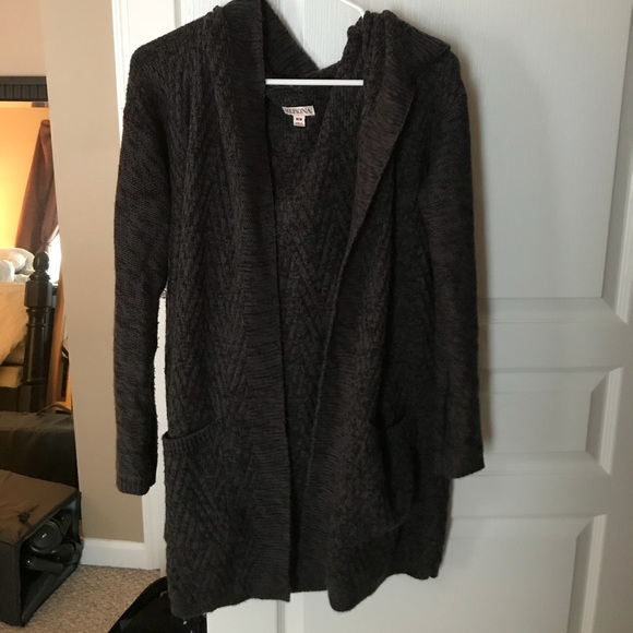 Sweaters - Oversized sweater with hood